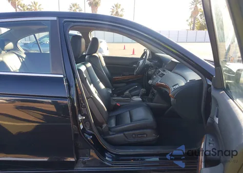 2012 Honda Accord 2.4 Ex-L z USA, uszkodzony, nr VIN 1HGCP2F84CA032970